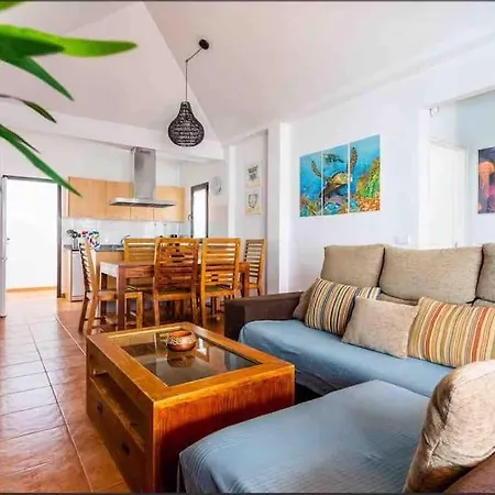 Alfredina Villa Yaiza (Lanzarote)