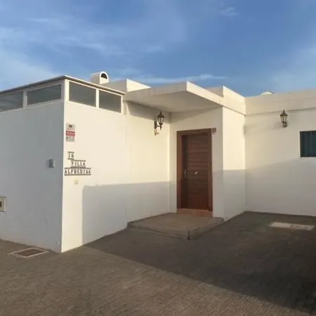 Alfredina * Yaiza (Lanzarote)