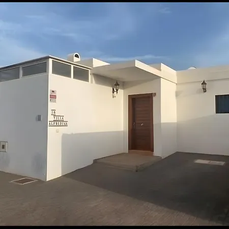 Alfredina Villa
